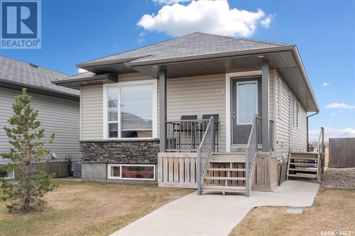 724 Glenview Cove, Martensville, SK, S0K0A2 | Card Image