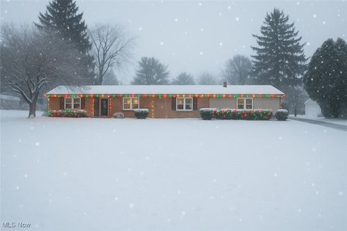 8304 Sharon Ave Nw, North Canton, OH, 44720-5042 | Card Image