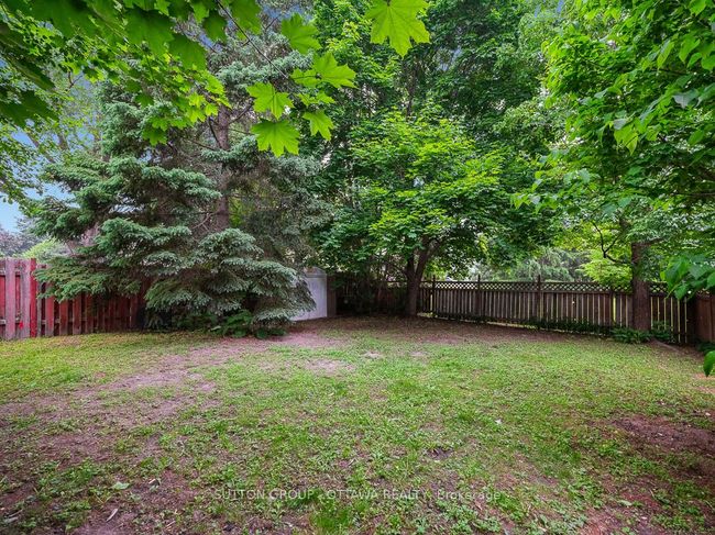 1112 St Germain Cres, House other with 4 bedrooms, 2 bathrooms and 2 parking in Orleans ON | Image 44
