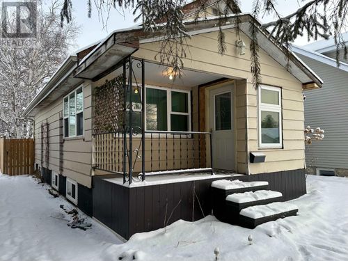 1102 Scott St, Fort Frances, ON, P9A1J6 | Card Image