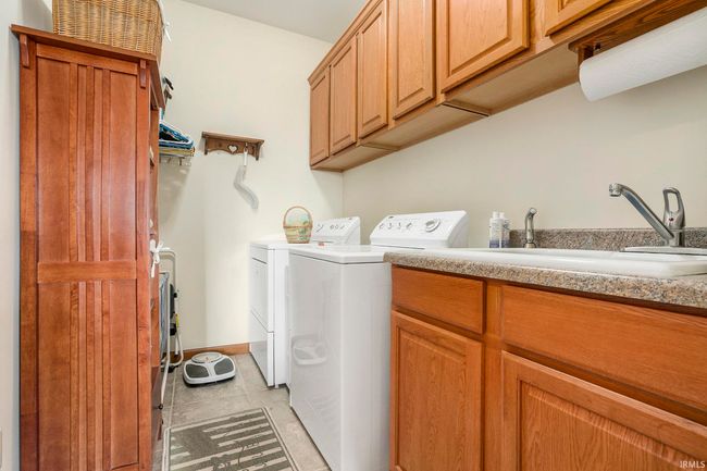 122 River Park Dr, Condo with 3 bedrooms, 3 bathrooms and null parking in Middlebury IN | Image 13