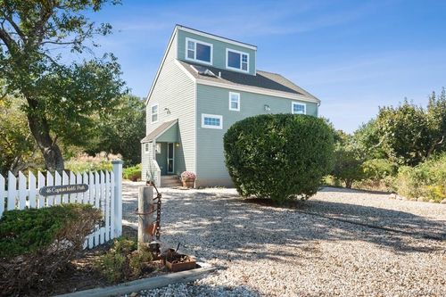 46 Captain Kidds Path, Montauk, NY, 11954-5119 | Card Image