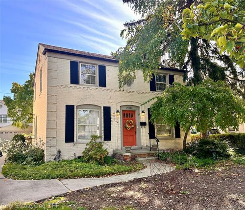 20680 Vernier Cir, Grosse Pointe Woods, MI, 48236-1613 | Card Image