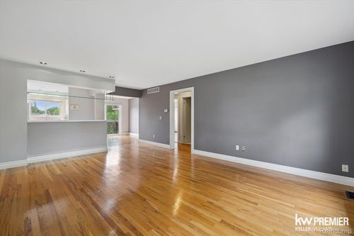 apt-d-42266 Woodward Ave, Bloomfield Hills, MI, 48304-5145 | Card Image