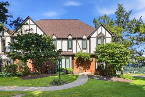 418 Forest Highlands Dr, Pittsburgh, PA, 15238-1340 | Card Image