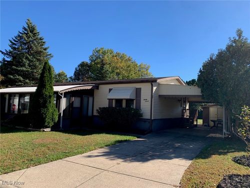 27 Sycamore Dr, Olmsted Twp, OH, 44138-2983 | Card Image