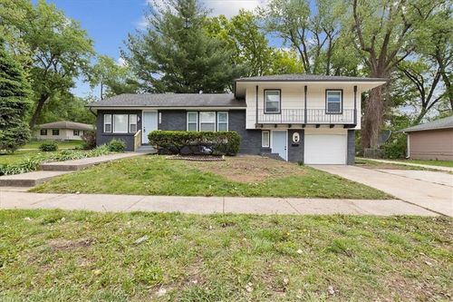 11709 Delmar Dr, Kansas City, MO, 64134-3985 | Card Image