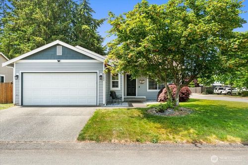 18402 39th Ave E, Tacoma, WA, 98446-2748 | Card Image
