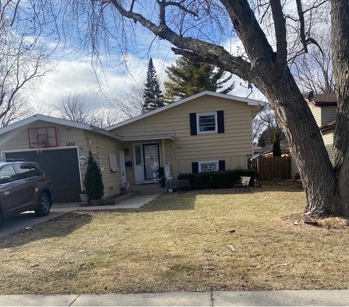 1832 N Jackson St, Waukegan, IL, 60087-4969 | Card Image