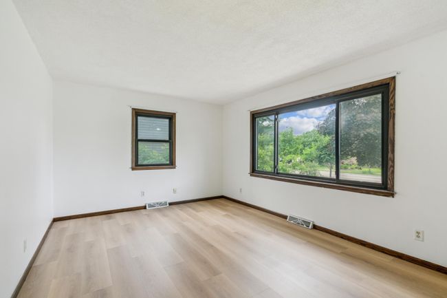 14_interior.jpg | Image 14