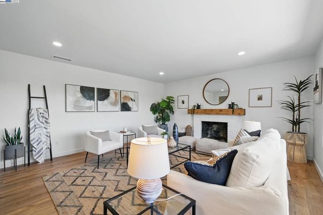 35 San Joaquin Pl, House other with 4 bedrooms, 3 bathrooms and 2 parking in Novato CA | Image 6
