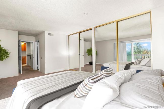 17595 Fairlie Rd, Townhouse with 3 bedrooms, 3 bathrooms and 3 parking in San Diego CA | Image 19