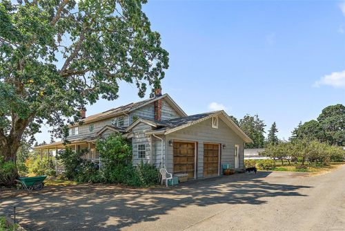 10650 West Saanich Rd, North Saanich, BC, V8L5L6 | Card Image