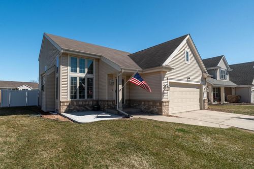 3533 Rivers Crossing Drive, Waukesha, WI, 53189 | Card Image