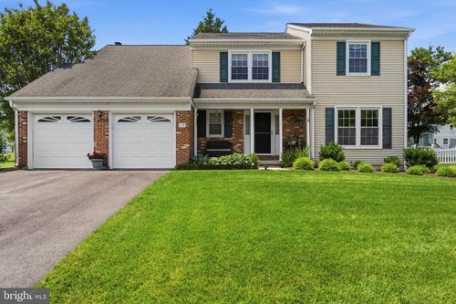 33 Country Hills Dr, Newark, DE, 19711-2517 | Card Image