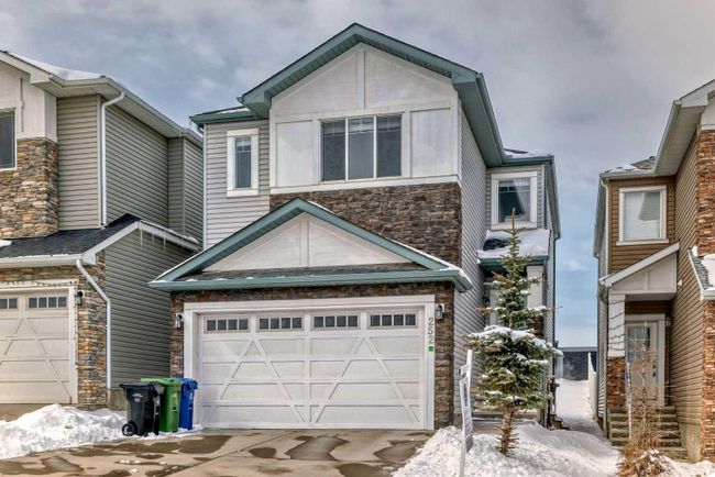 252 Nolanhurst Crescent Nw, Home with 5 bedrooms, 3 bathrooms and 4 parking in Calgary AB | Image 1
