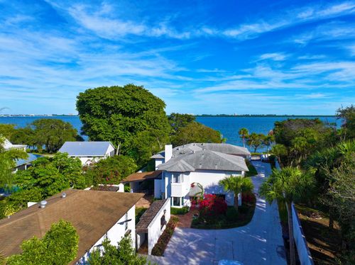 1009 S Indian River Dr, Fort Pierce, FL, 34950-5414 | Card Image