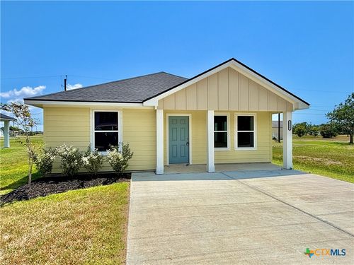 211 Bayview Dr, Palacios, TX, 77465-1475 | Card Image