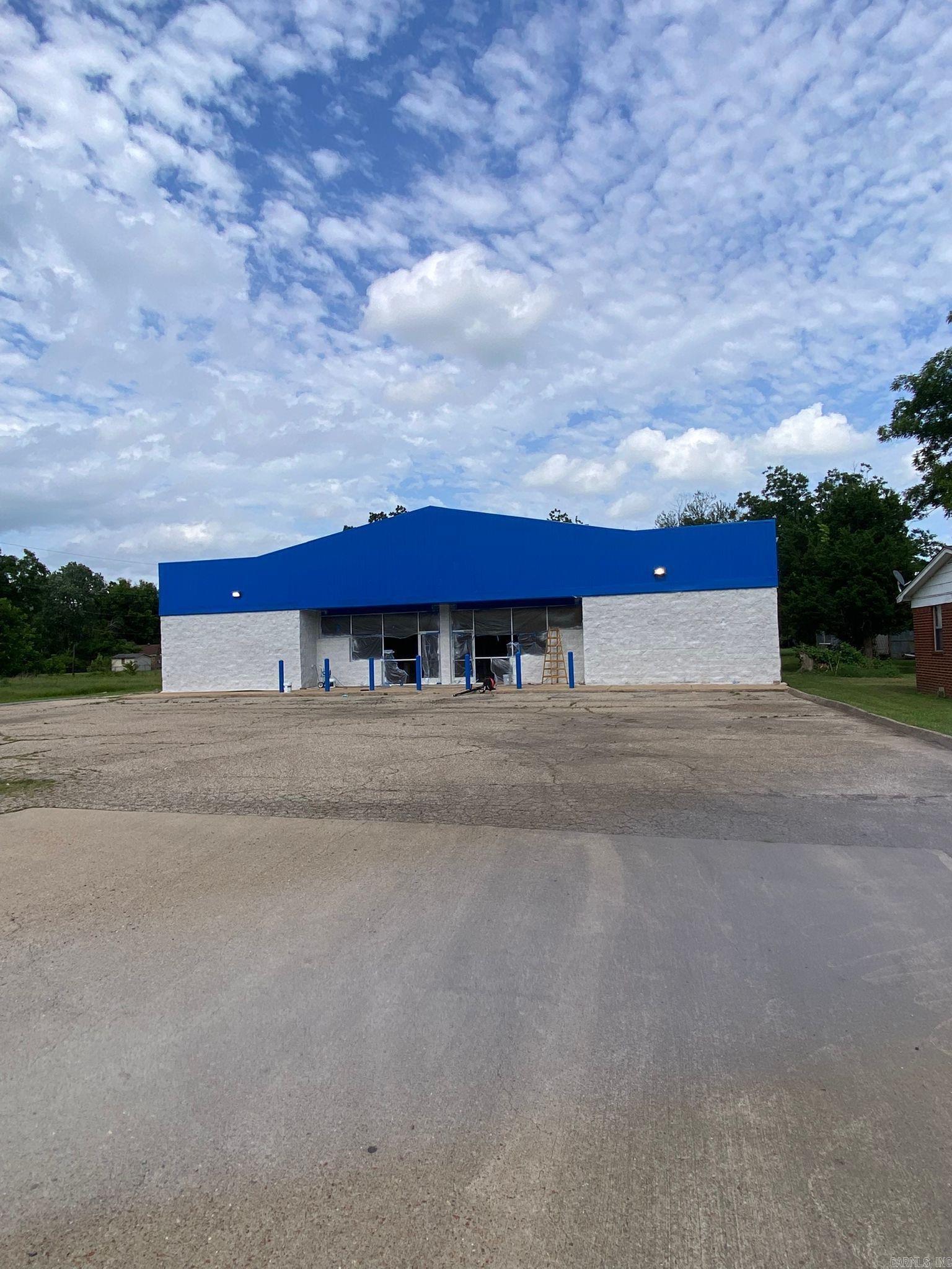 Commercial Sale in Brinkley 3