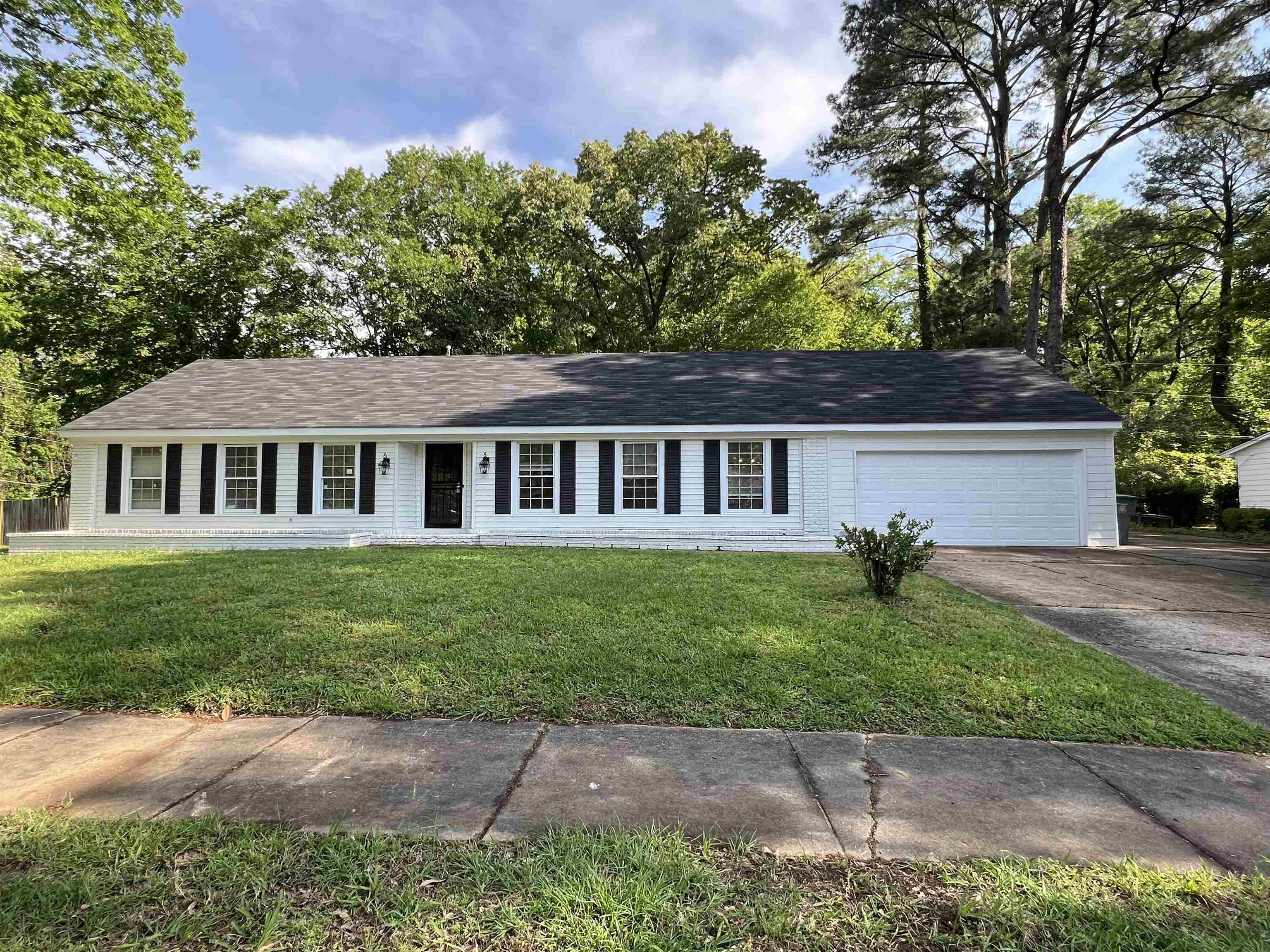 Oak Meadow Ave, Memphis, TN 38134