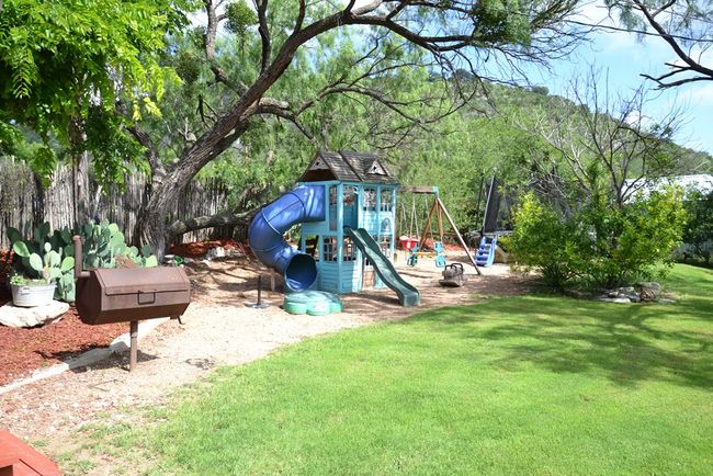 401 N 19 Th St, Home with 4 bedrooms, 3 bathrooms and 2 parking in Junction TX | Image 19