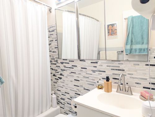 apt-5h-3900 Lake Shore Dr, Chicago, IL, 60613-3462 | Card Image