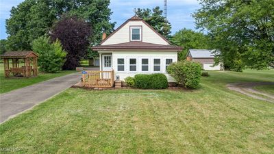 4687 Parks Avenue Ne, House other with 3 bedrooms, 1 bathrooms and null parking in Louisville OH | Image 1