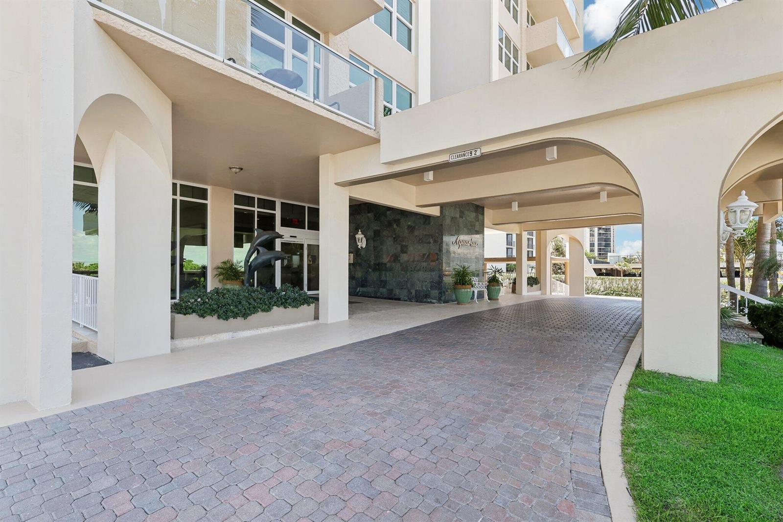 Residential Lease in Singer Island 3