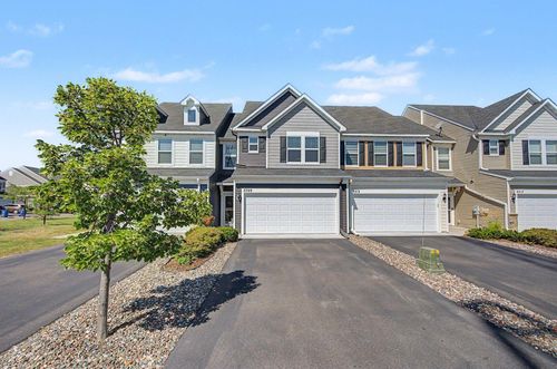5509 Yucca Ln N, Plymouth, MN, 55446-3886 | Card Image