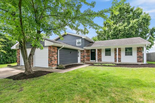 619 Dartmoor Dr, Crystal Lake, IL, 60014-8407 | Card Image