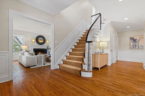 10 Hickory Dr, Rye, NY, 10580-2428 | Card Image