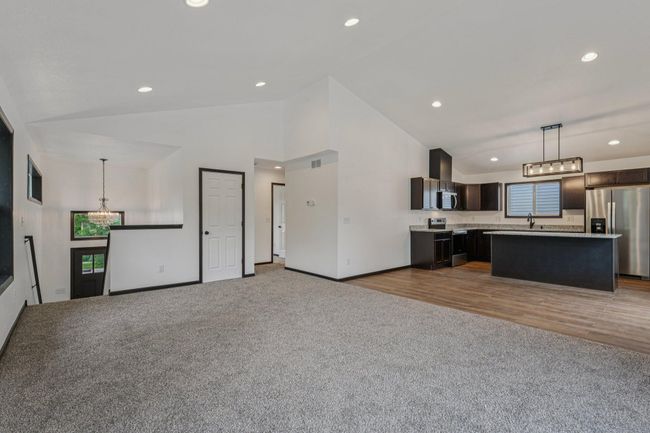 12-web-or-mls-Conway St-S1107-010.jpg | Image 4