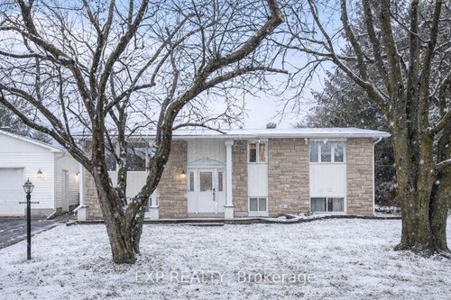 2 Castlebeau St, Embrun, ON, K0A1W0 | Card Image