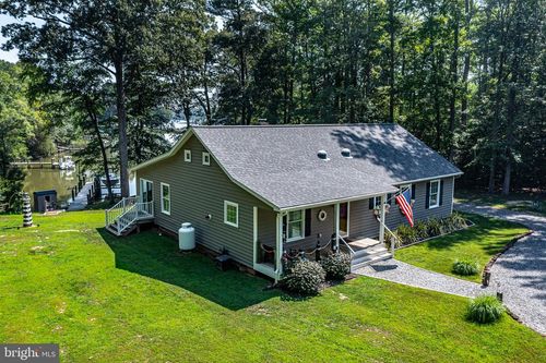 205 Trumps Ct, Reedville, VA, 22539-3036 | Card Image