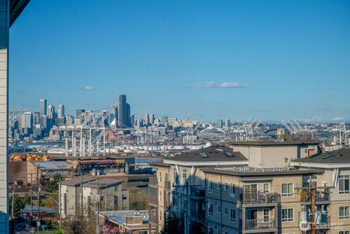 a-3070 Sw Avalon Way, Seattle, WA, 98126-2674 | Card Image