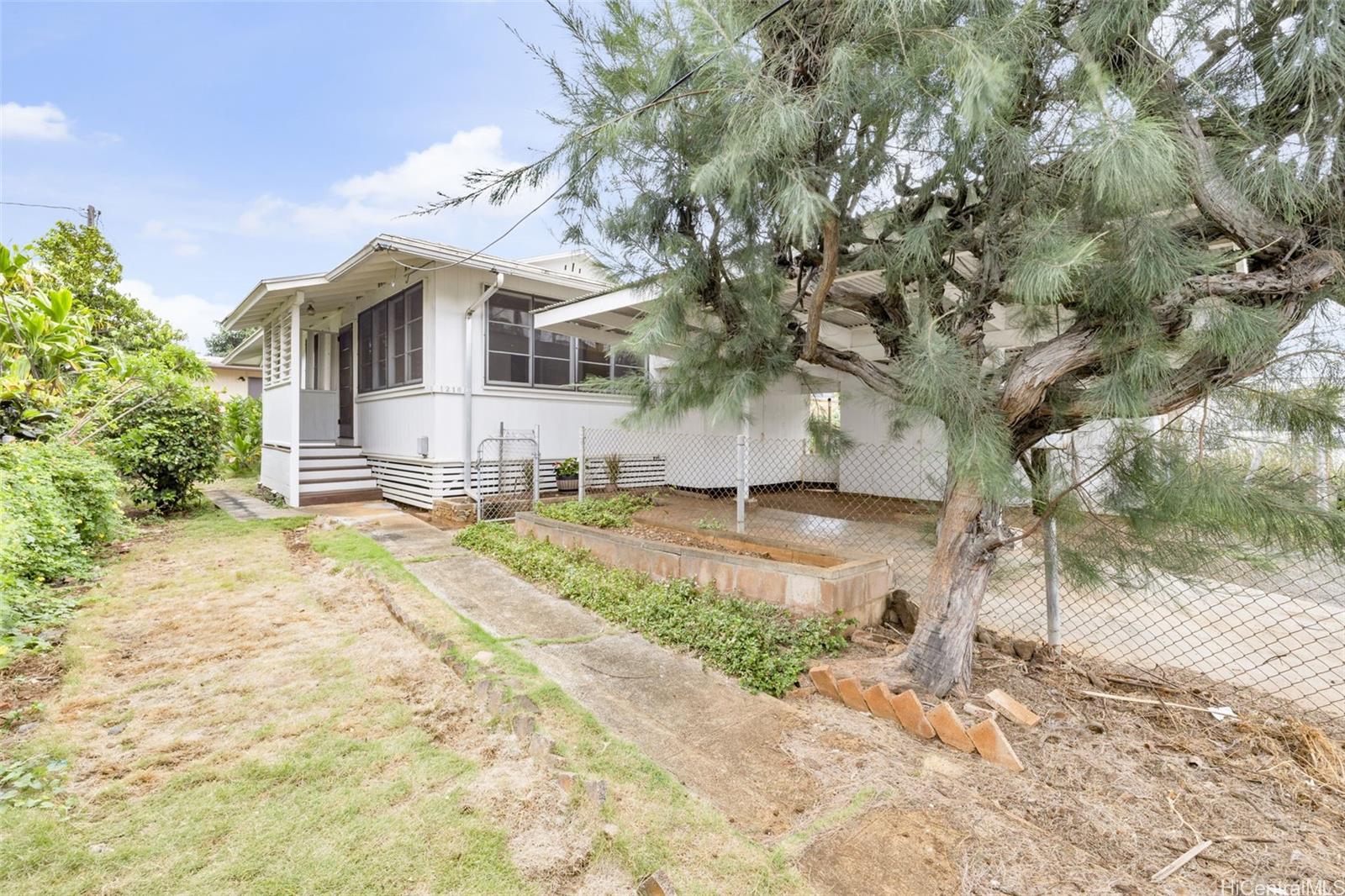 Kalama Rd, Honolulu, HI 96819