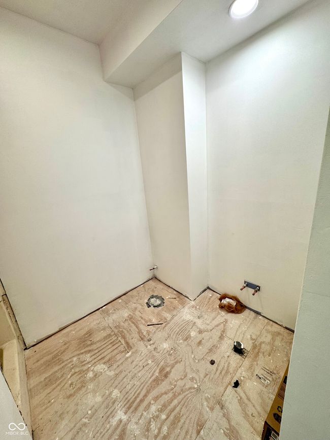 #1 bathroom | Image 7