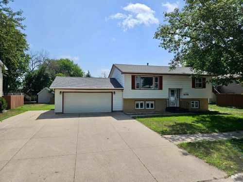 1005 Oak Ln, Storm Lake, IA, 50588-2130 | Card Image
