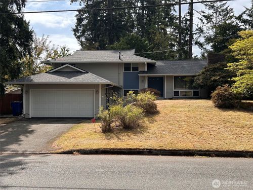 16613 Ne 18th Street, Bellevue, WA, 98008 | Card Image