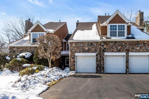 5 Hunter Rd N, North Haledon, NJ, 07508-2796 | Card Image