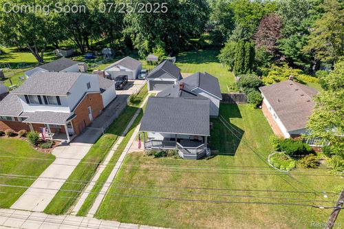 927 Goodale Ave, Clawson, MI, 48017-1798 | Card Image