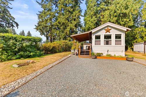 52-24443 Wicker Rd, Sedro Woolley, WA, 98284-1365 | Card Image