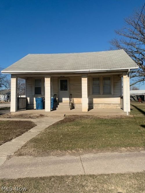 609 Colorado Ave, Lorain, OH, 44052-3307 | Card Image