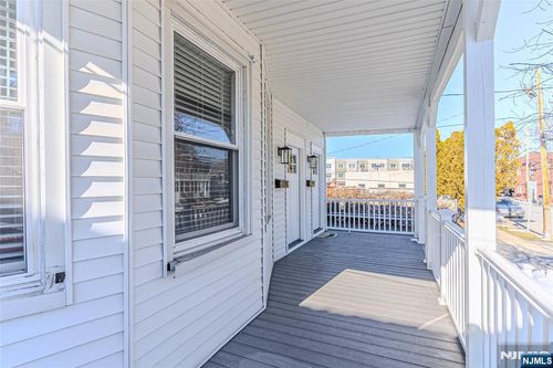 27 Lincoln Ave, Little Falls, NJ, 07424-1504 | Card Image