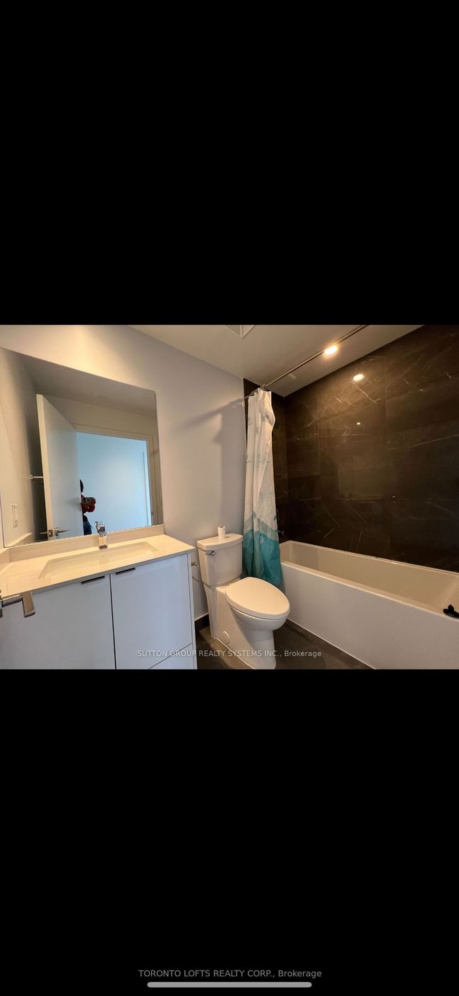 1926 Lake Shore Blvd W, Home with 1 bedrooms, 3 bathrooms and null parking in Toronto ON | Image 15