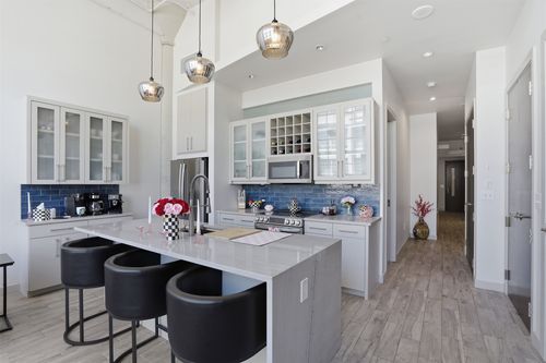 1707-2600 W 7th St, Fort Worth, TX, 76107-9305 | Card Image