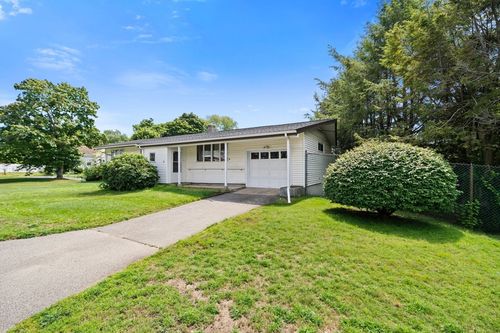 71 Hamilton St, Saugus, MA, 01906-1526 | Card Image