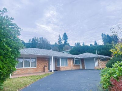 290 Balmoral Rd W, House other with 3 bedrooms, 2 bathrooms and 3 parking in North Vancouver BC | Image 1