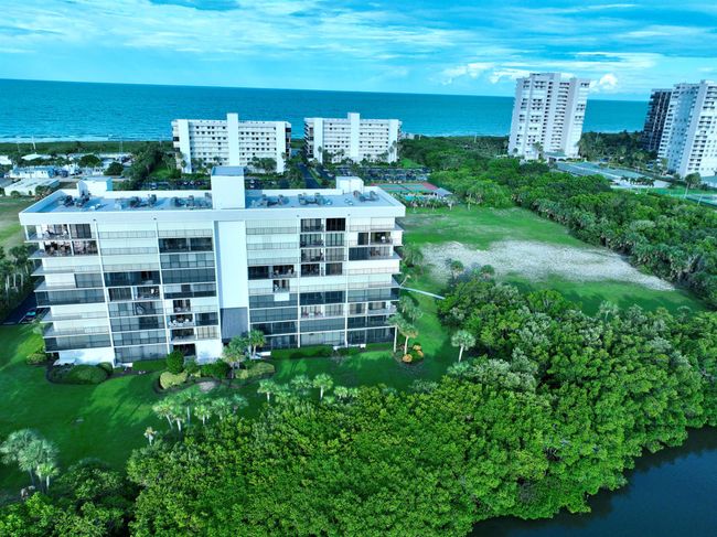 APT-504 - 5059 N Highway A1a, Condo with 2 bedrooms, 2 bathrooms and null parking in Hutchinson Island FL | Image 73