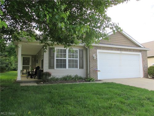 2399 Marlborough Dr, Uniontown, OH, 44685-8186 | Card Image